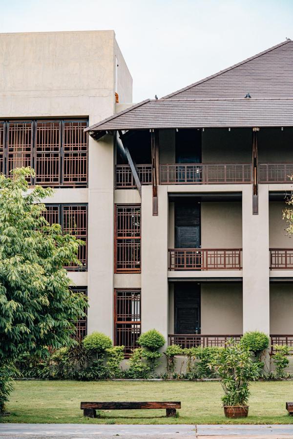 Inpawa Hotel Ban Phai Esterno foto